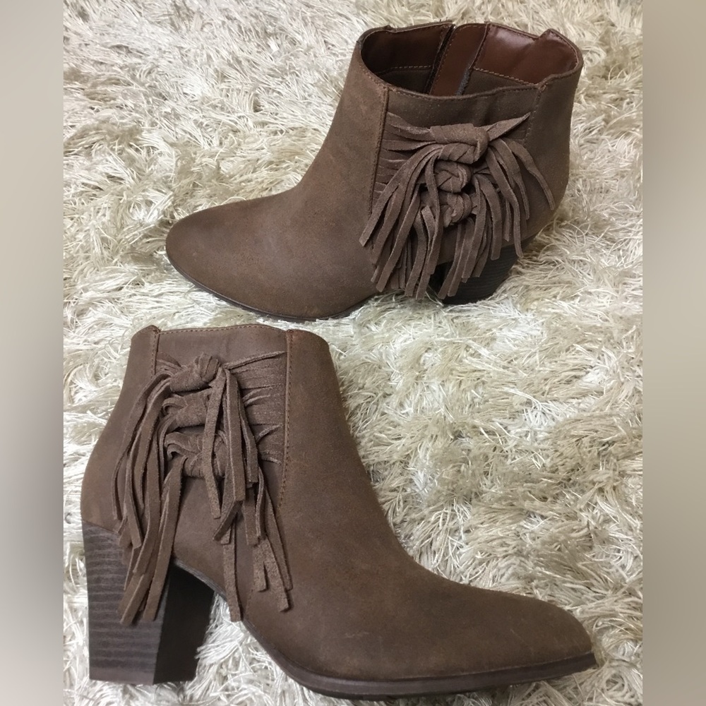 FERGALICIOUS BY FERGIE Women’s size 9 M FRINGE ANKLE HEEL BOOTS